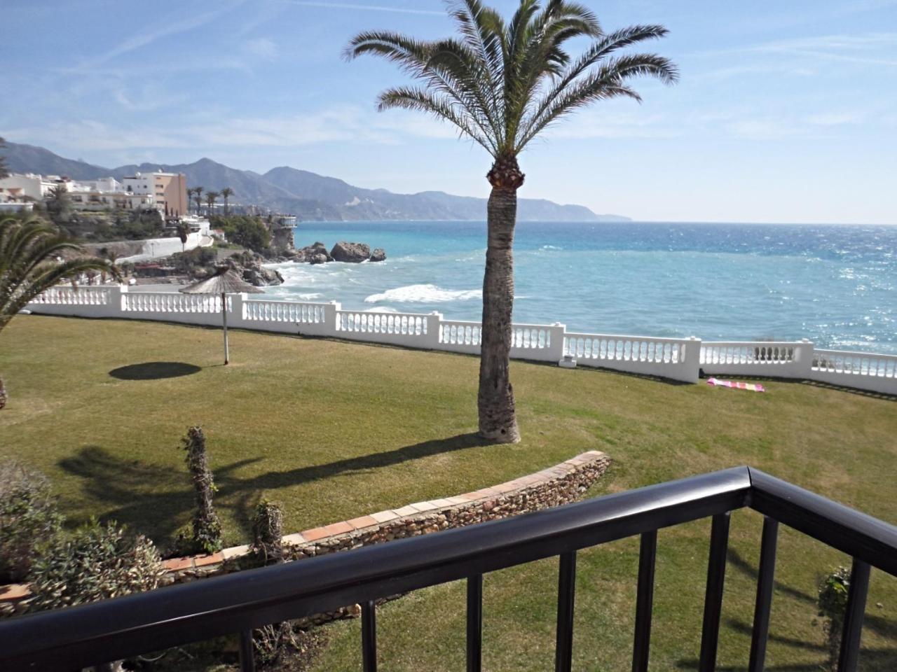 Palmeras 8 Menyber Nerja Exterior foto